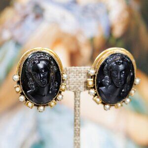 Vintage Black Stone Cameo Clip-on Earrings